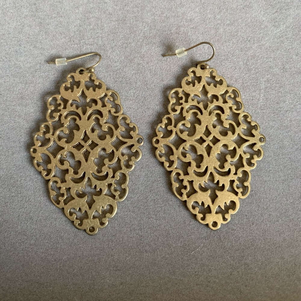 Dangle earrings